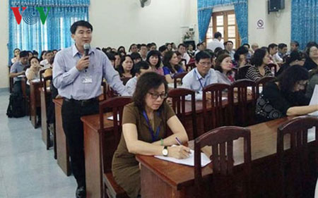 Cử tri Bình Định trực tiếp hỏi Bộ trưởng một số vấn đề giáo dục
